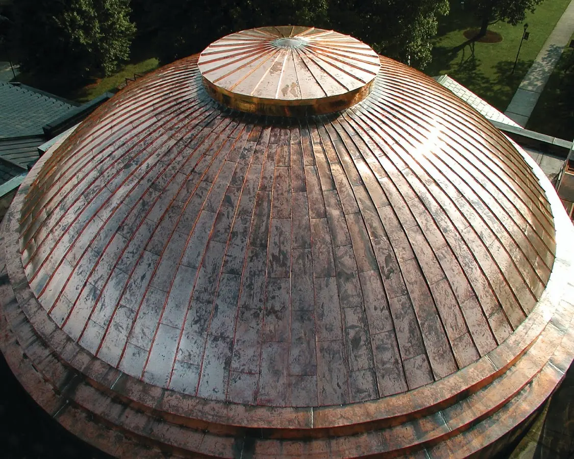 Craftsman Roofing crew installing a new roof in Womelsdorf